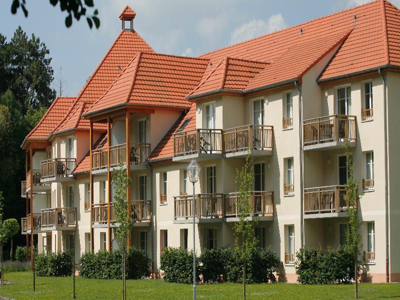 ليفيرنوا Residence Vtf Les Allees Du Green المظهر الخارجي الصورة