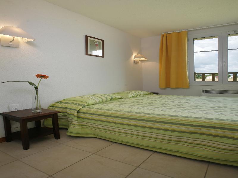 ليفيرنوا Residence Vtf Les Allees Du Green المظهر الخارجي الصورة